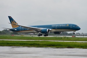 Vietnam Airlines xem xét sa thải tiếp viên nhiễm Covid-19 vi phạm cách ly