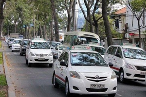 Hiệp hội Taxi Hà Nội muốn đối thoại với Thủ tướng