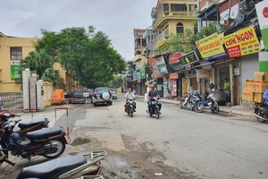 Vụ cháy Cty Rạng Đông, người dân đã phải đi chợ xa mua thực phẩm, nước sạch về dùng