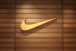 Bán giày xịn nhưng những 'bước chạy' kinh doanh của Nike lại không hề êm ả