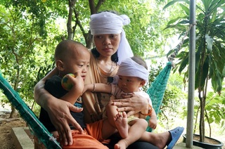 Nỗi khốn khổ của người phụ nữ sống đi ở nhờ, chồng chết không có chỗ thờ