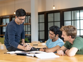 Các trường đại học Nga thu hút nhân tài nước ngoài Các trường đại học Nga thu hút nhân tài nước ngoài