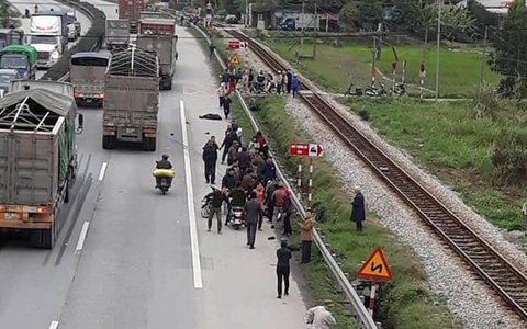 "6 người nằm xếp hàng trên đường không ai còn thở nữa..."