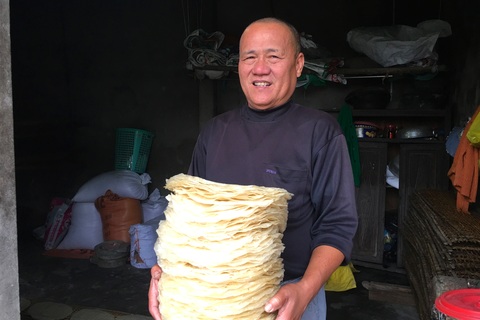 Làng bánh tráng nức tiếng Quảng Bình hối hả vào vụ Tết