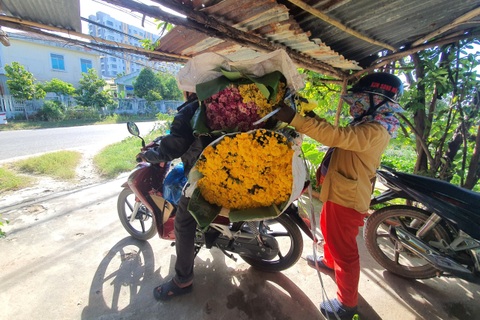 Nông dân làng hoa Mỹ Bình phấn khởi vì hoa Tết được giá