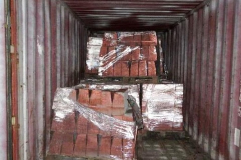 Hy hữu: Chi 36 triệu USD mua 6.000 tấn đồng, nhận về toàn đá