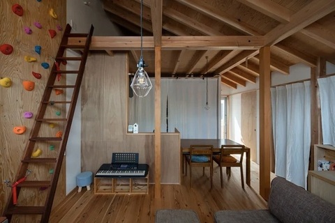 Nhà 57 m2 có cả chỗ vui chơi, thư viện mini nhờ thiết kế thông minh