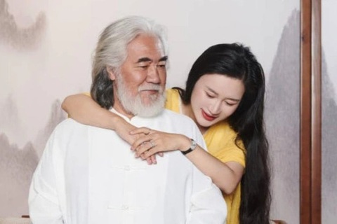 Hai cuộc hôn nhân của ông trùm kiếm hiệp Trương Kỷ Trung