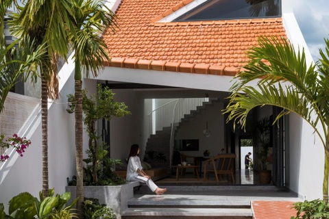 Ngôi nhà gai góc ở Nha Trang vừa quê vừa hiện đại