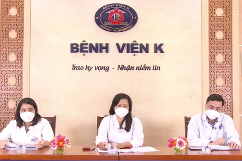 Hoảng vì con có khối u vùng bụng, bác sĩ giải đáp online cho người bệnh