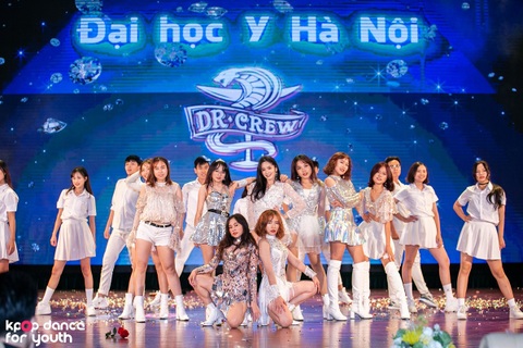 Màn vũ đạo cực chất, nóng bỏng của sinh viên Đại học Y Hà Nội