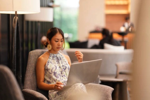 Chồng cũ khoe chiến tích thay vợ như thay áo, vợ cũ đáp trả sâu cay