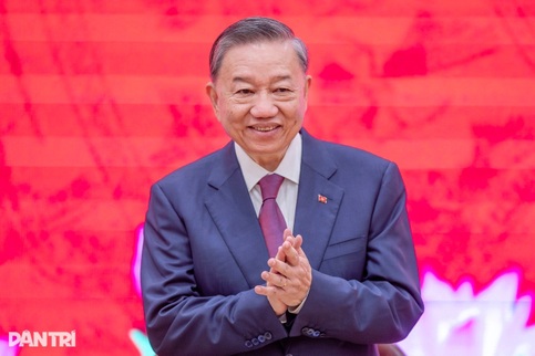 To Lam re-elected General Secretary of the 14th Party Central Committee