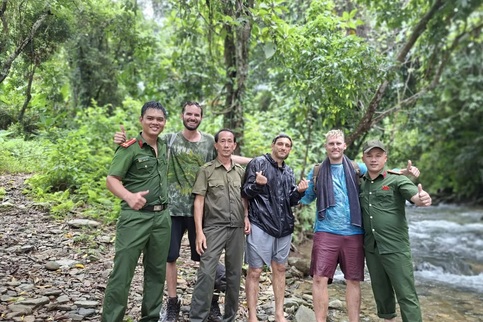Two foreign tourists rescued after getting lost in Danang forest