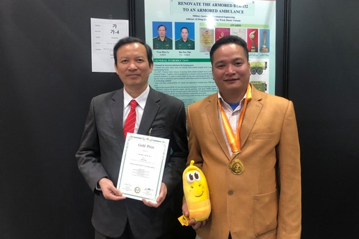 Giải nhất NTĐV nhận HCV ở Hội chợ phát minh sáng chế lớn nhất thế giới