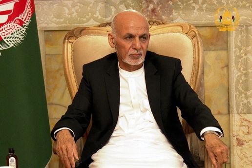 Tổng thống Afghanistan bị nghi rời đất nước với "4 ô tô chất đầy tiền"