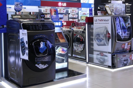 Máy giặt giảm 1/2 giá "khuấy động" thị trường điện máy cuối năm
