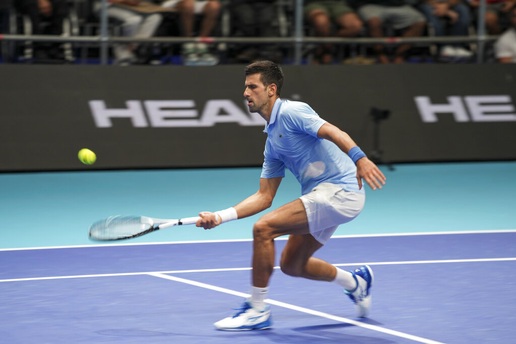 Novak Djokovic dễ dàng đi tiếp ở Astana Open