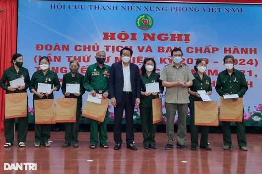 Xây mới, sửa chữa hơn 700 căn nhà dành tặng cựu thanh niên xung phong