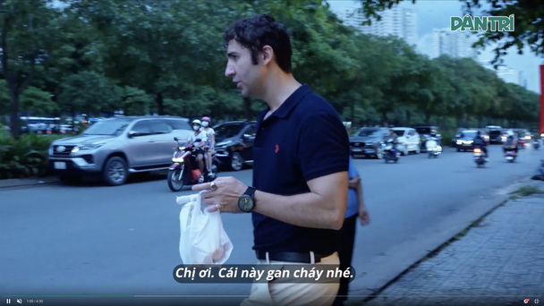 Turkish man opens Vietnamese banh mi stall in Ho Chi Minh City