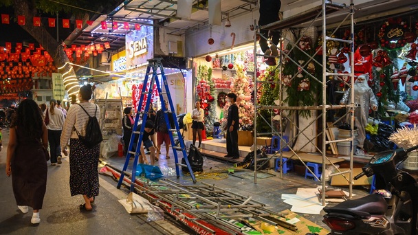 Hanoi clears pavements in central streets