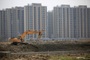 中國和香港的房價已經下跌，但 "最糟的還沒來"