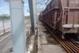 300-tonne train deployed to secure Bac Ninh railway bridge amid flooding