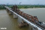 Hanoi to two-way traffic on Long Bien Bridge this weekend
