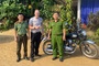 Quang Ngai police rescue British tourist lost in forest