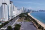 Free beachfront car park surprises visitors in Nha Trang