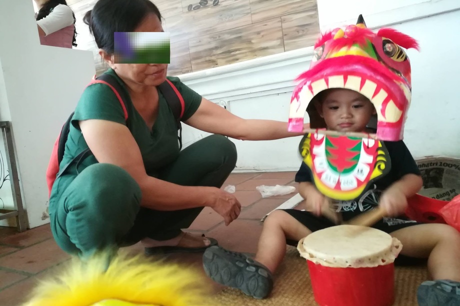 Giáp Tết, giúp việc nhà giàu nhận thưởng cuối năm... bằng vàng