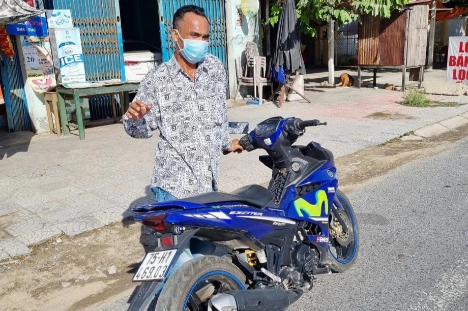 Bắt đạo chích trộm mô tô của người dân đi cách ly gửi ở bãi xe
