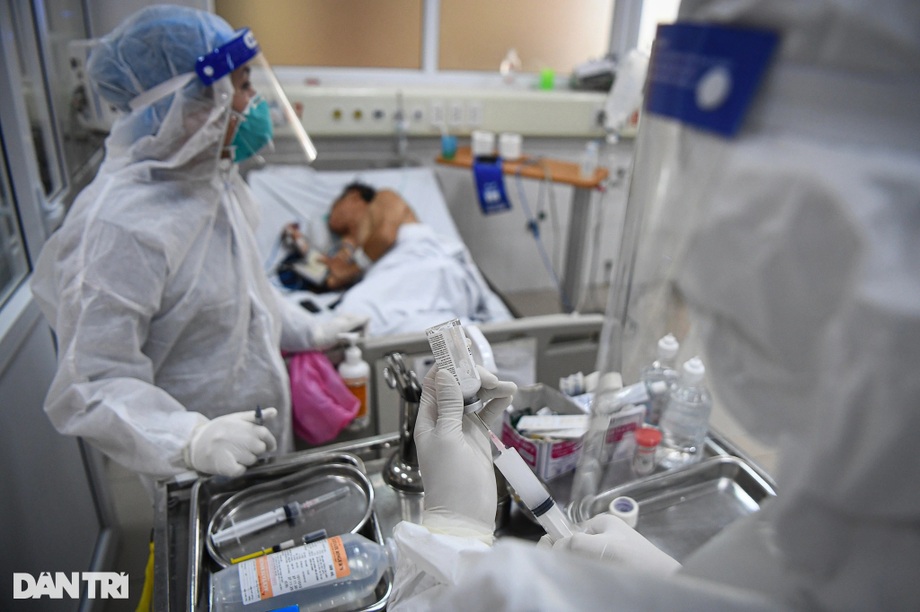 Nhiều nhà cả gia đình là F0, bệnh nhân nặng hầu như chưa tiêm vaccine