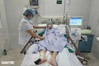 Doctors at Hanoi hospital call for urgent help for critically ill girl